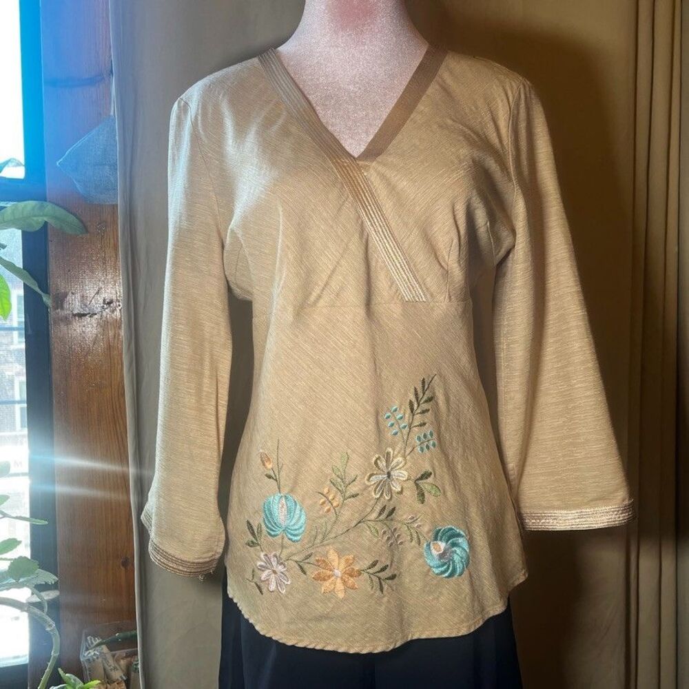 Carole Little V-Neck Lined Beige Floral Embroidered Blouse Top Womens Size L